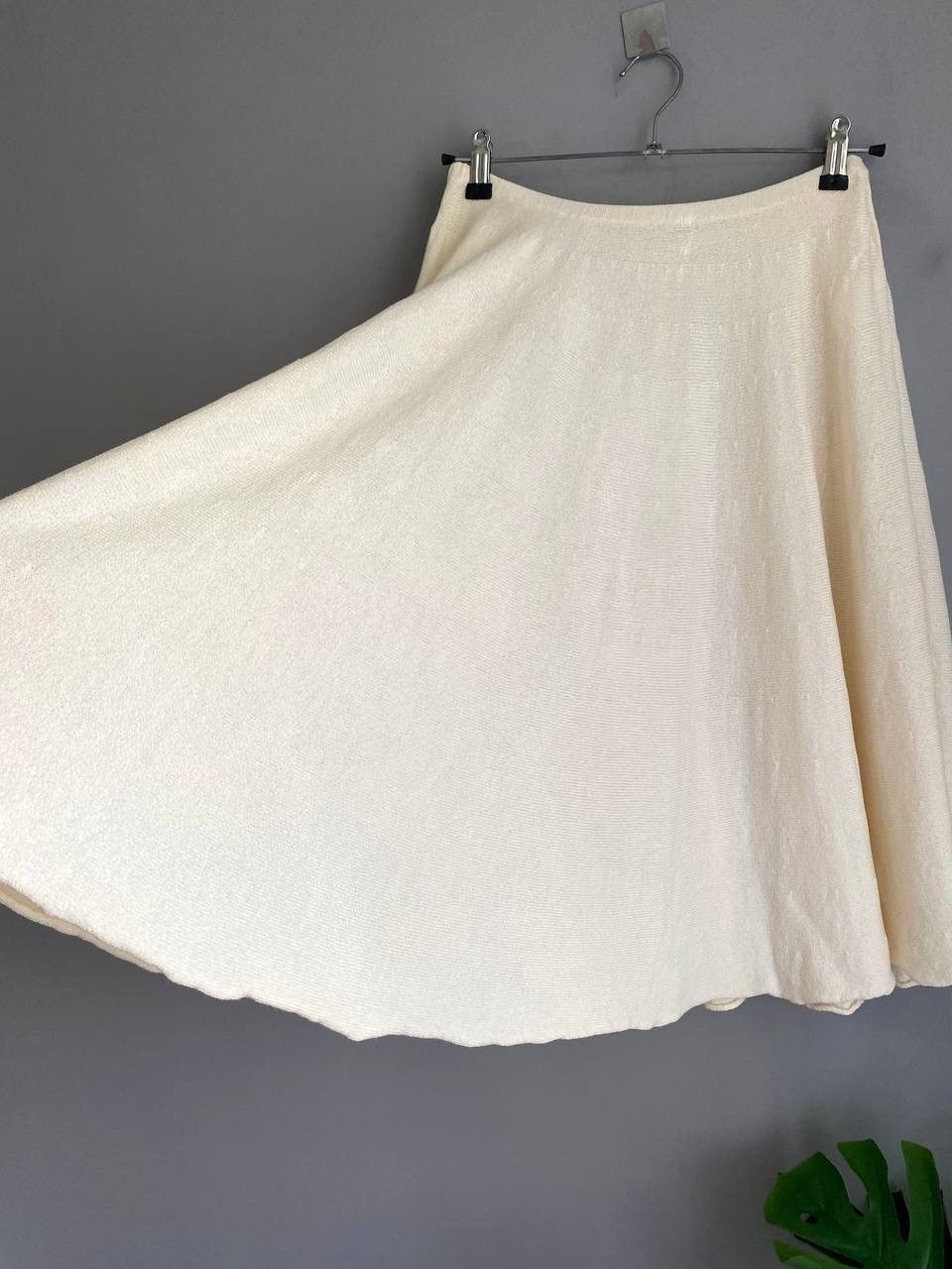 St. John ST. John Women's Wool/Rayon Skirt Maden in USA, Size US 8 Size 30" / US 8 / IT 44 - 4 Thumbnail