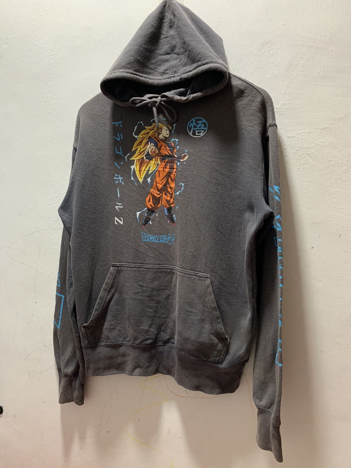 Anime Y2K Dragon Ball Hoodie Sun Faded Size US S / EU 44-46 / 1 - 3 Thumbnail