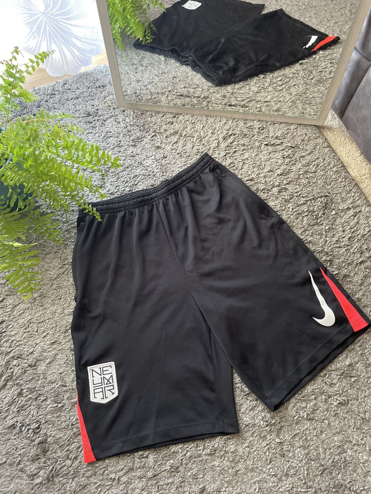 Nike Nike Soccer Shorts Streetwear Big Logo Neymar Swoosh Rare Size US 30 / EU 46 - 2 Thumbnail