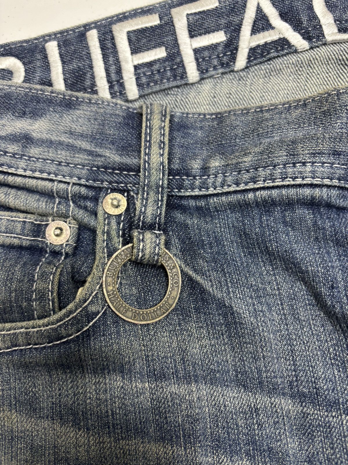 BUFFALO BOBS BUFFALO BOBS SLIM SKINNY DISTRESSED DENIM JEAN Size US 35 - 10 Thumbnail