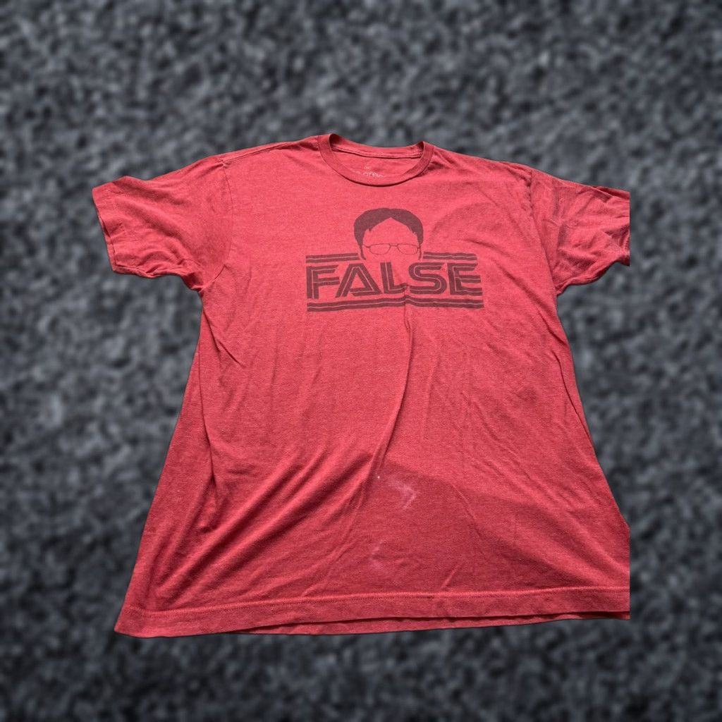 Gildan THE OFFICE Dwight Schrute FALSE T-Shirt MENS XL Red Short Sleeve Crew Neck Graphic Tee Shirt Size US XL / EU 56 / 4 - 1 Thumbnail