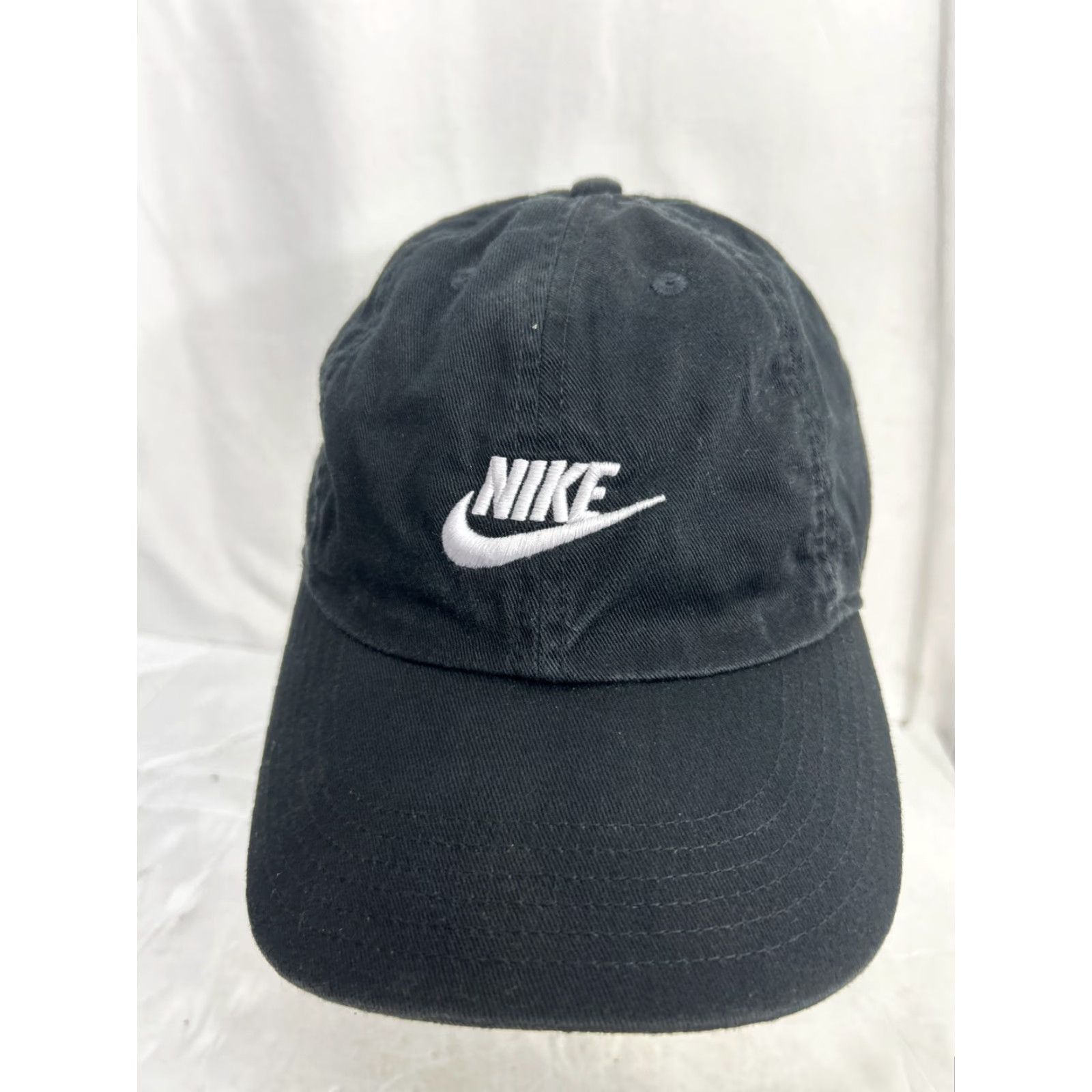 Nike Nike Heritage86 Black Unisex OSFM Swoosh Adjustable Strapback Hat Cap AJ3651-010 Size ONE SIZE - 3 Thumbnail