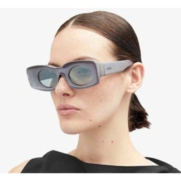 Loewe NEW LOEWE SUNGLASSES LW40033I 05X GRAY UNISEX EYEWEAR Size ONE SIZE - 1 Thumbnail