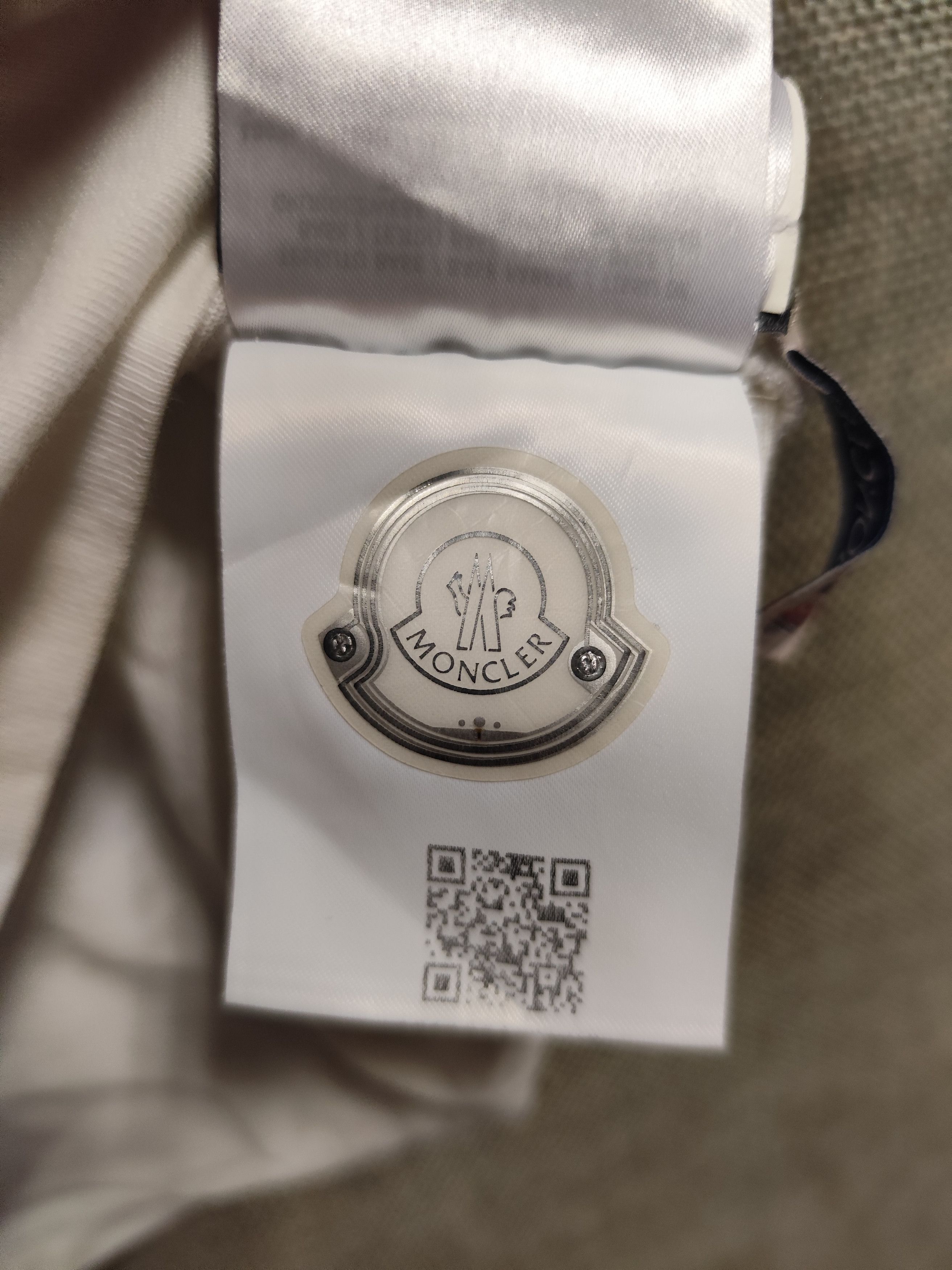 Moncler Moncler Tee Size US L / EU 52-54 / 3 - 10 Thumbnail