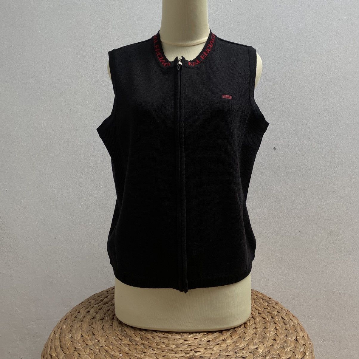 Balenciaga Balenciaga Vest Knit Wear Size M / US 6-8 / IT 42-44 - 1 Thumbnail