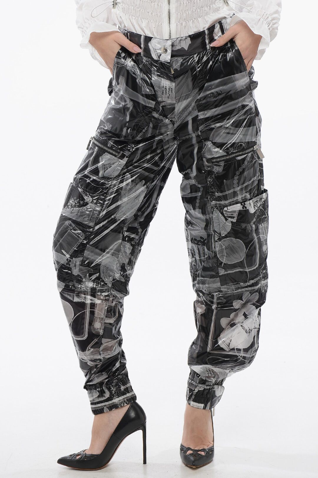 Off-White og1mm1125 Printed Xray Ny Cargo Pant in Black Size 26" / US 2 / IT 38 - 1 Thumbnail