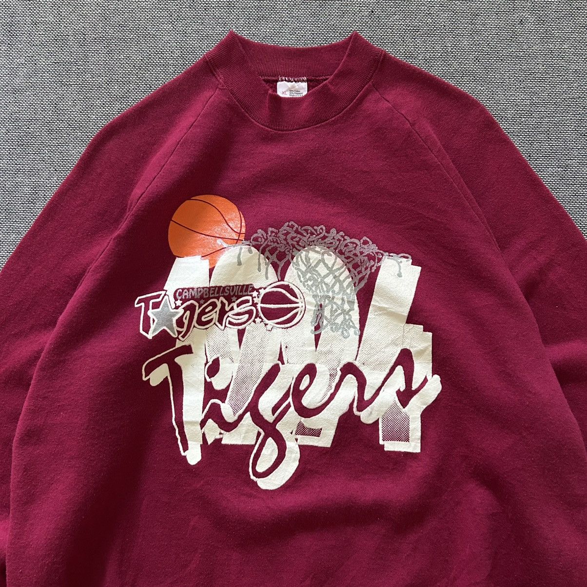 Vintage Campbellsville University Tigers Basketball Team Sweatshirt Size US XL / EU 56 / 4 - 2 Thumbnail