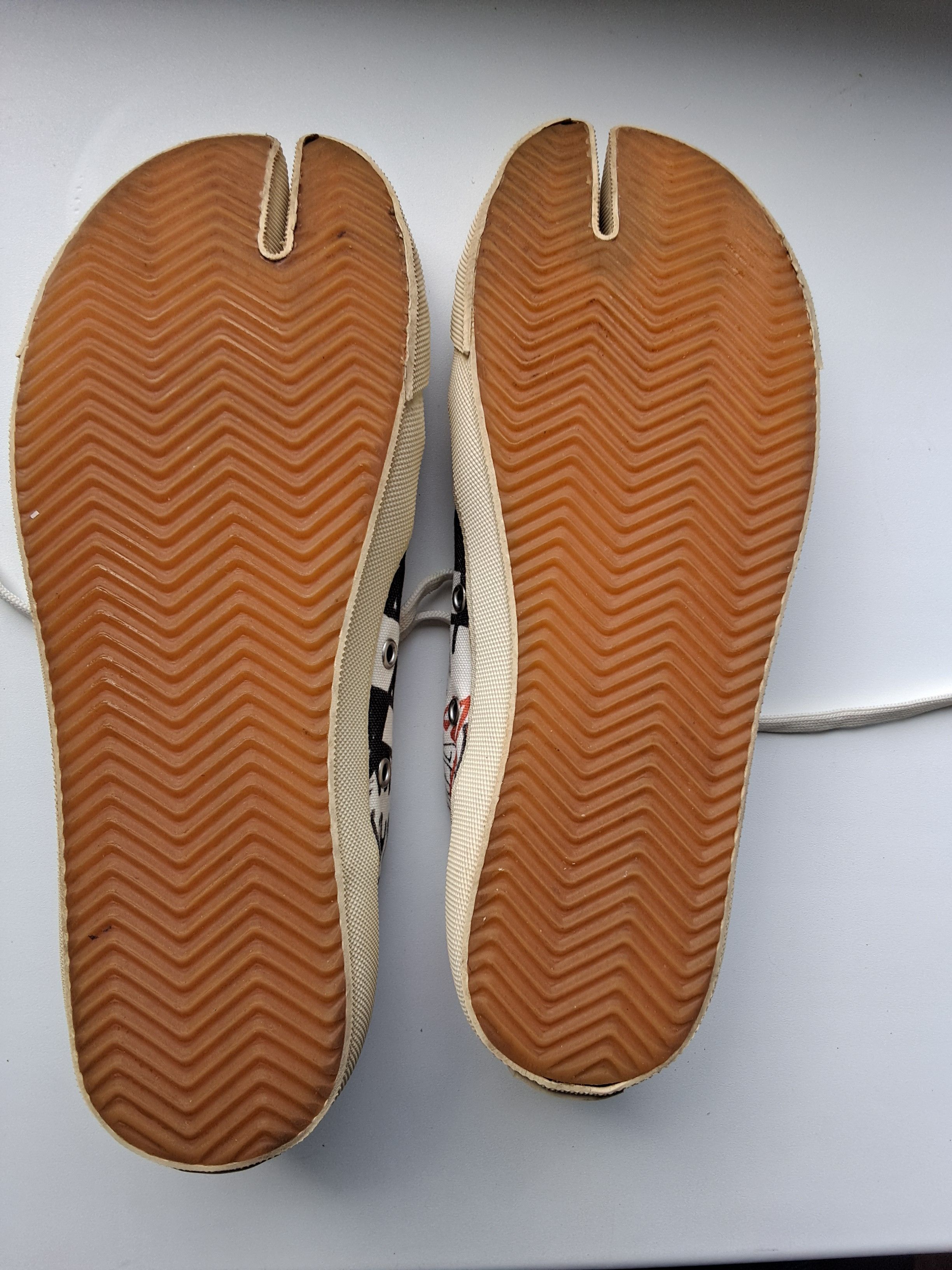 Maison Margiela Maison MargielaLow Top Sneakers«Graffiti Print»Rare Archives Size US 9 / EU 42 - 5 Thumbnail