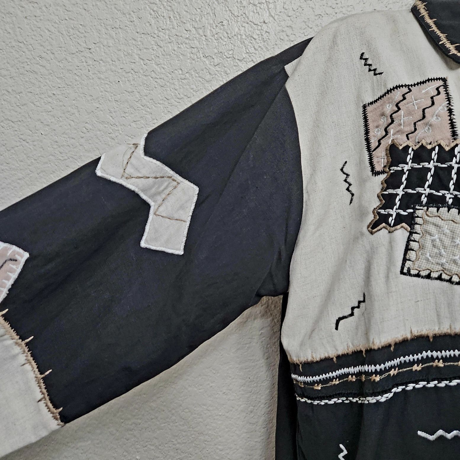 Other VTG Sara Studio Black Beige Color Block Embroidered Top L Size L / US 10 / IT 46 - 3 Thumbnail
