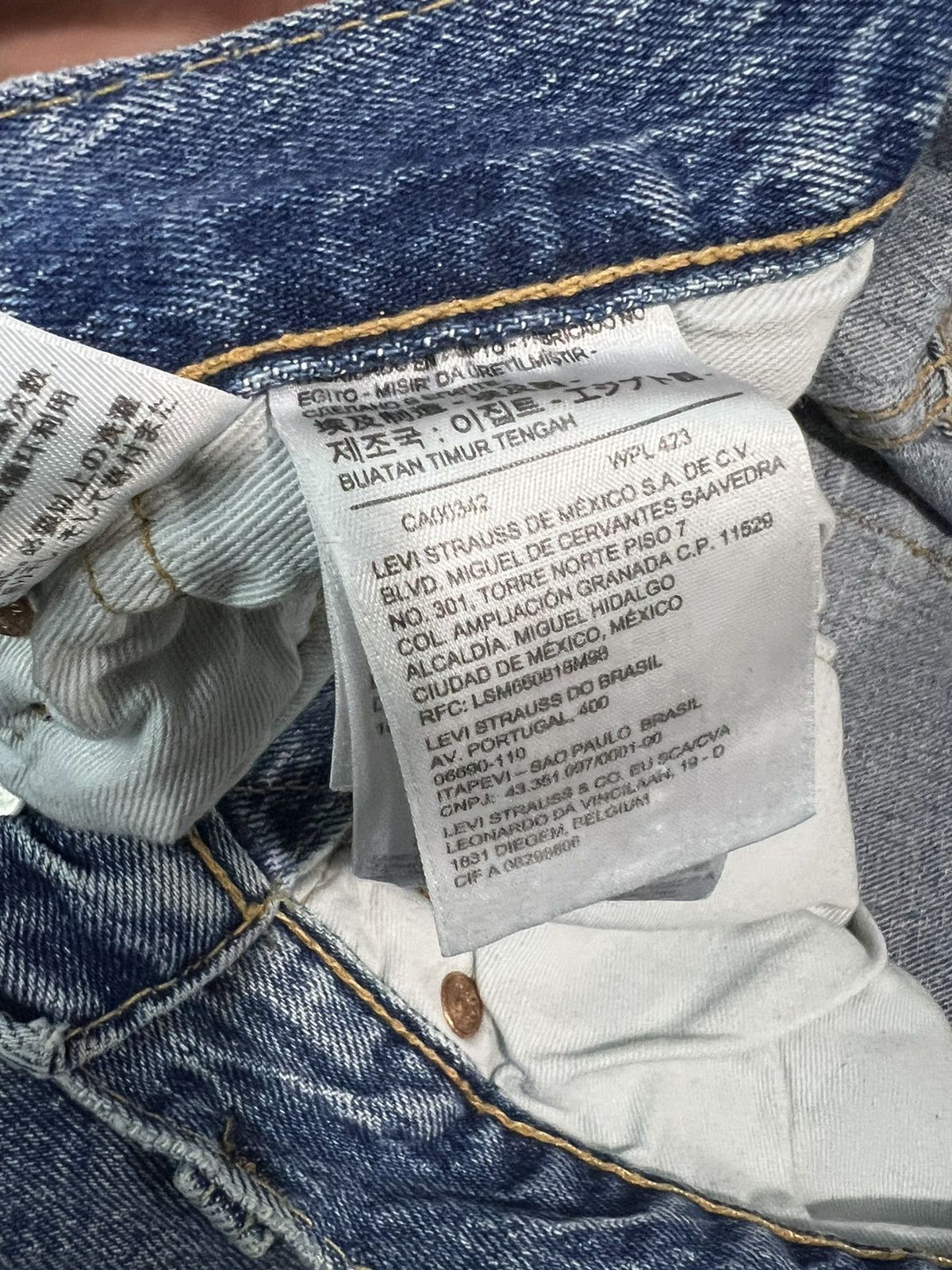 Levi's × Vintage Levi’s 501 ‘93 vintage denim jeans 32x33 Size US 32 / EU 48 - 8 Thumbnail