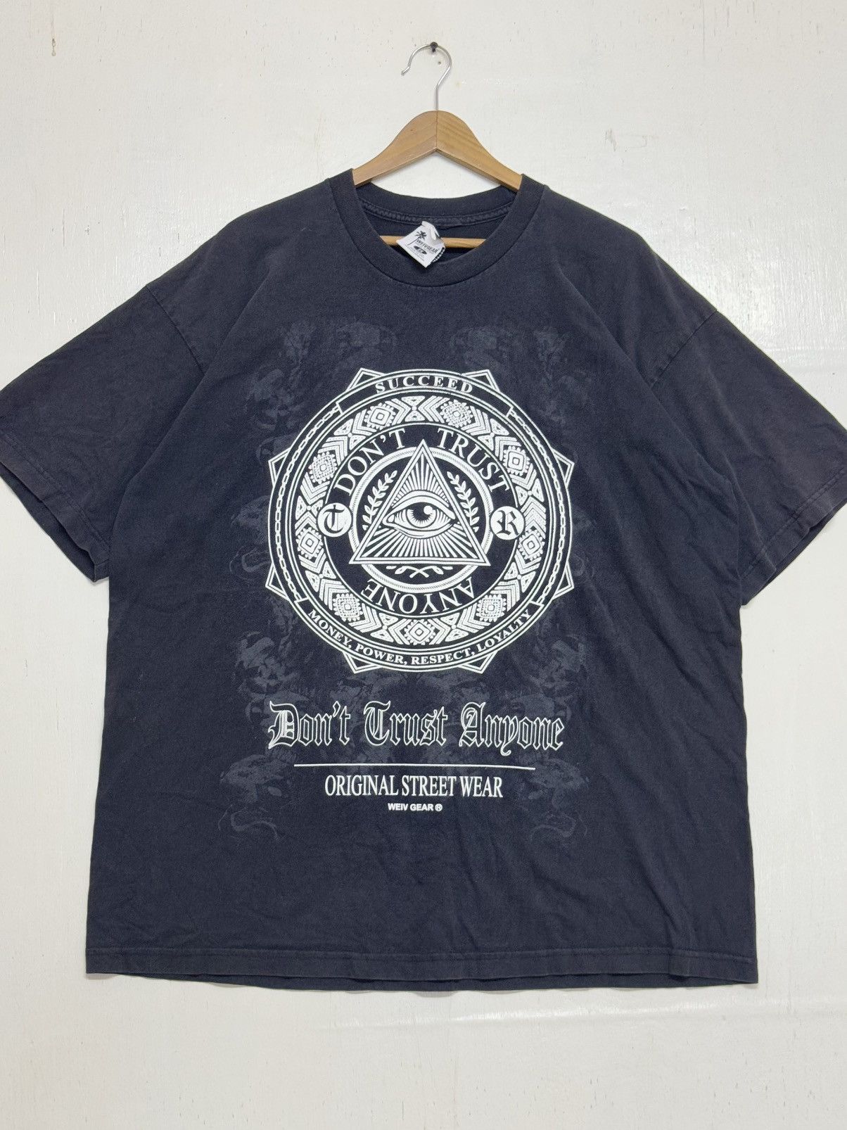 Vintage Vintage Dont Trust Anyone Size US XXL / EU 58 / 5 - 3 Thumbnail
