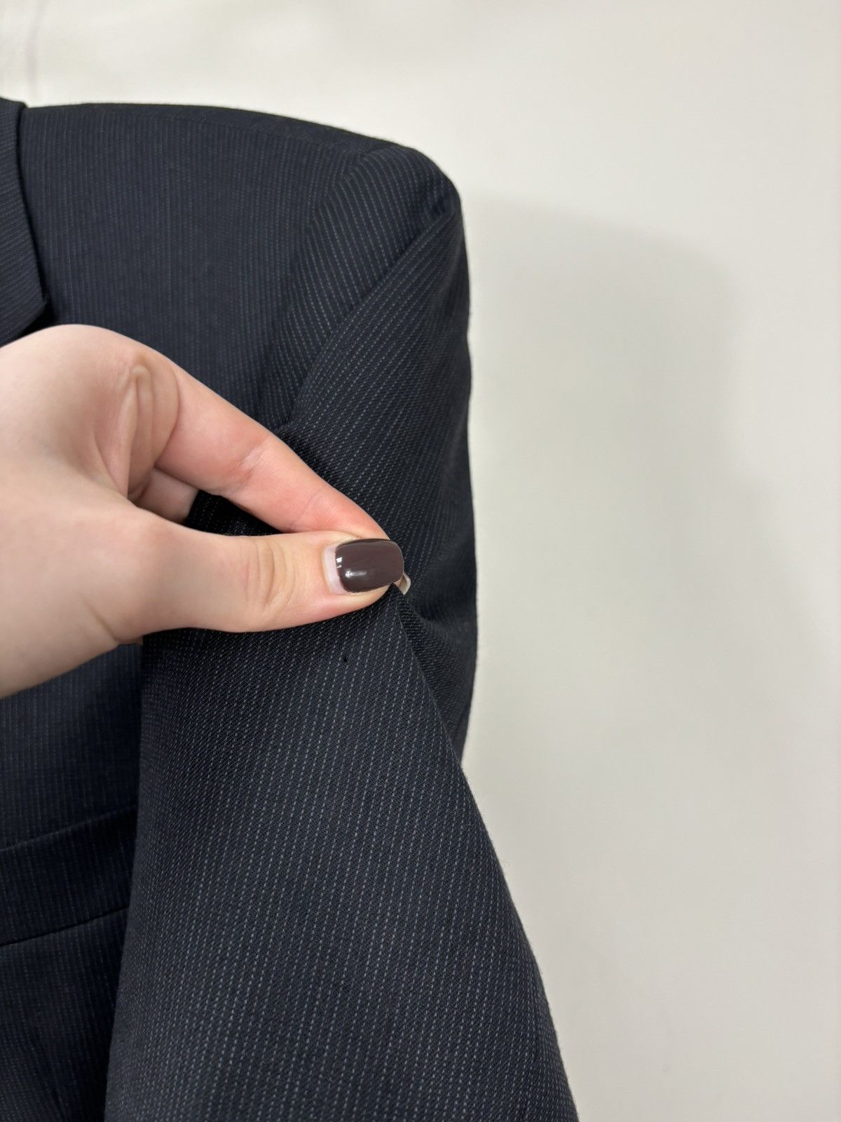 Hugo Boss Hugo Boss 3-Piece Men’s Luxury Classic Formal Wool Suit Size 44R - 15 Thumbnail