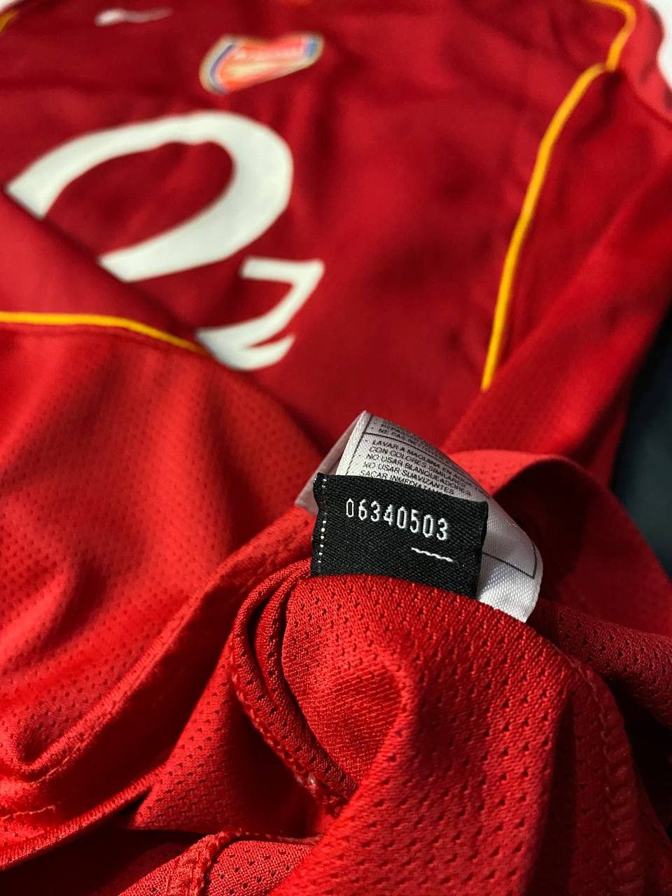 Nike Arsenal home 2004 Henry Size US M / EU 48-50 / 2 - 8 Thumbnail