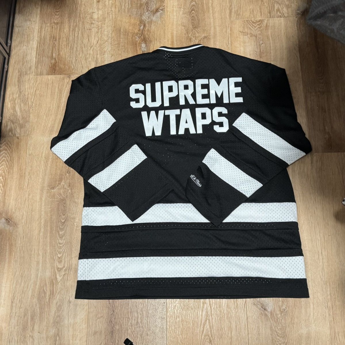 SUPREME ×WTAPS ×Mitchell&Ness Jersey Supreme WTAPS Mitchell & Ness Hockey Jersey Black Men's - FW21 - US