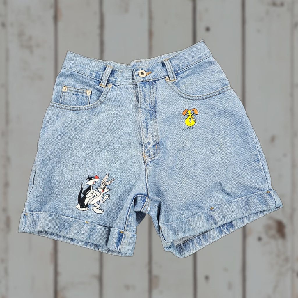 Vintage VINTAGE Warner Bros Denim Shorts Womens 4 High Waist 90s Tweety Bugs Sylvester Blue Cotton Slim Fit Pockets Size 27" / US 4 / IT 40 - 1 Thumbnail