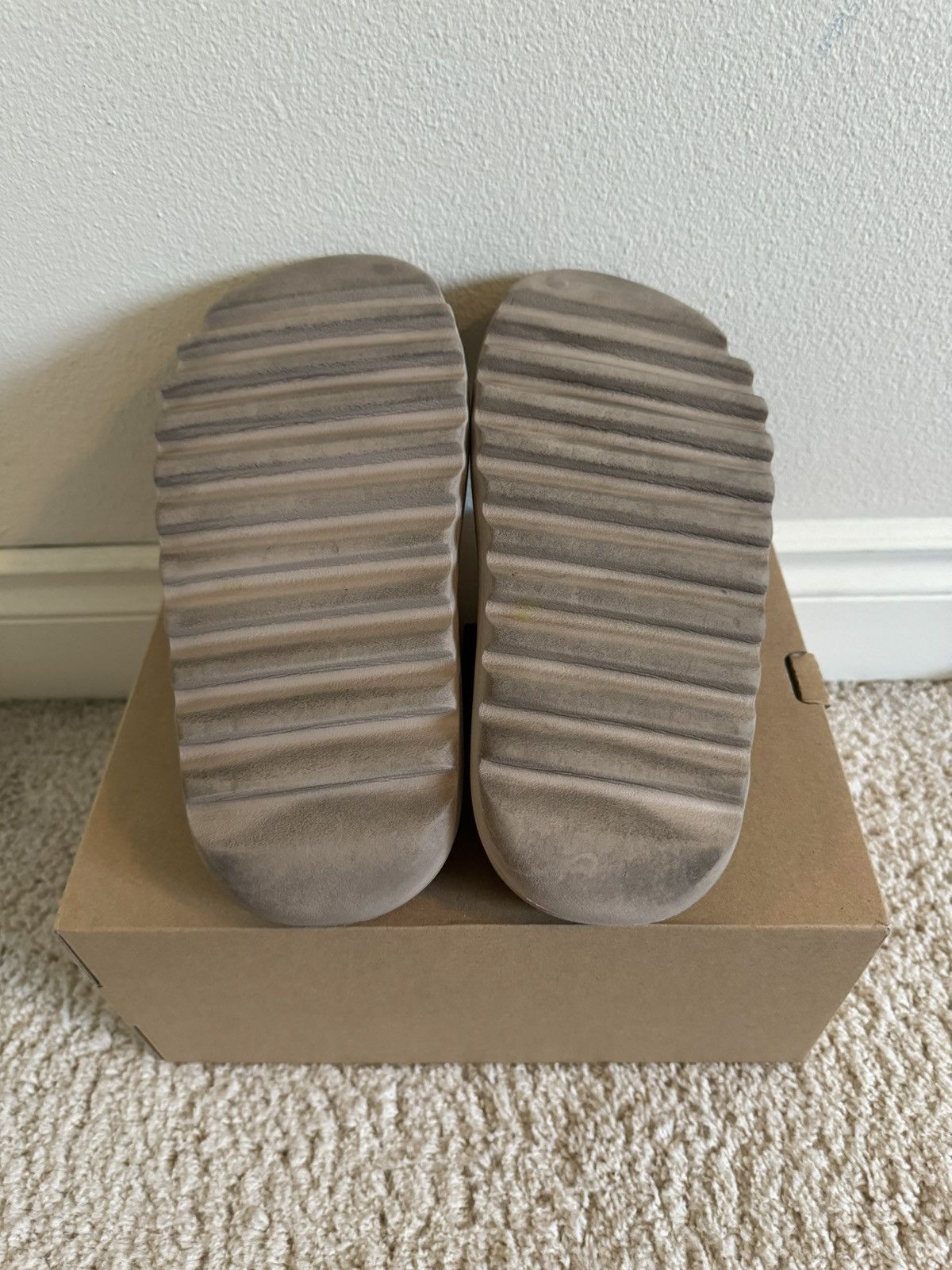 Kanye West × Yeezy Pure Yeezy Slides Size US 9 / EU 42 - 5 Thumbnail