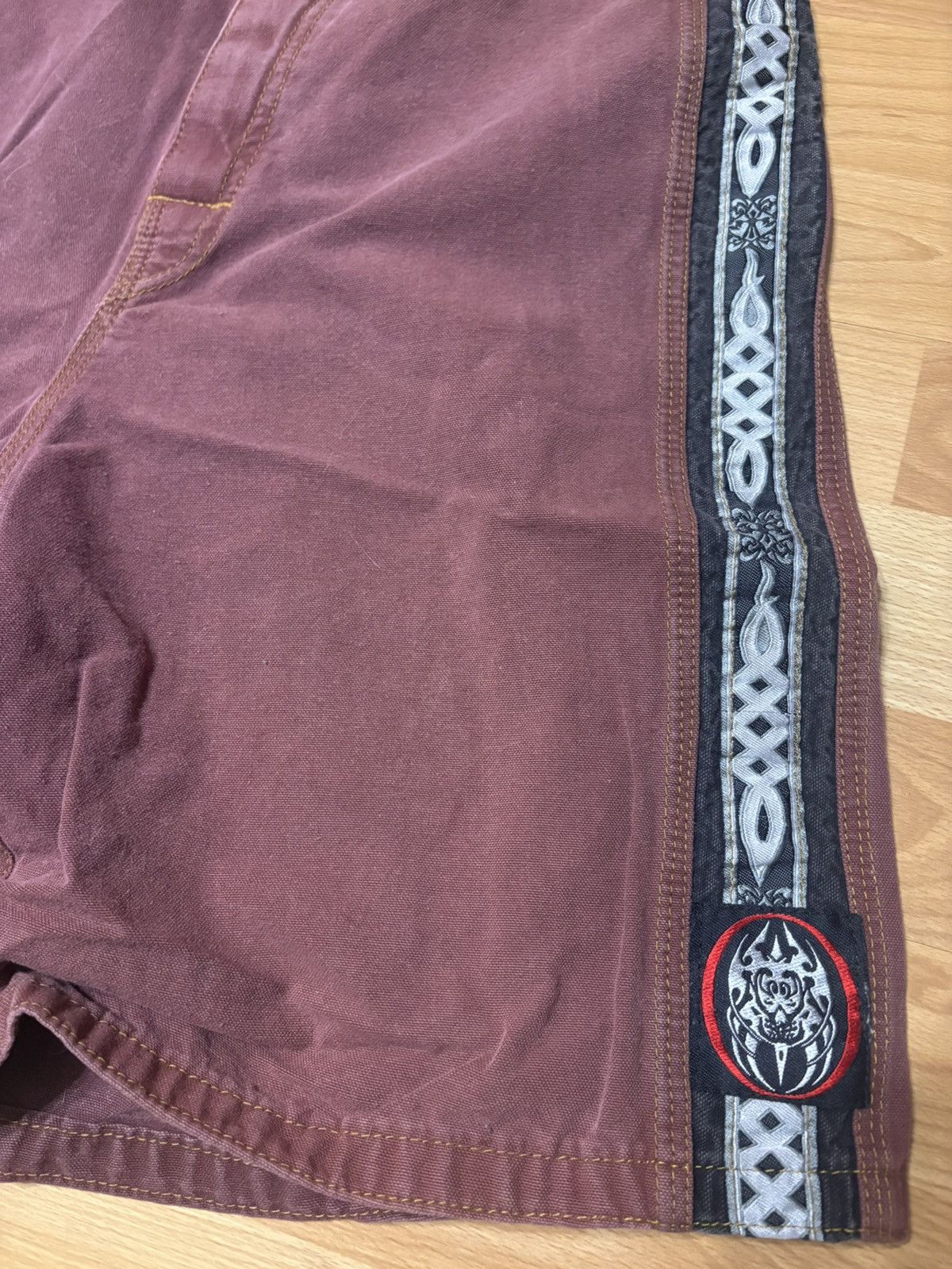 Vintage Vintage Bad Face Cargo Shorts Y2K Tribal Print Size US 34 / EU 50 - 4 Thumbnail