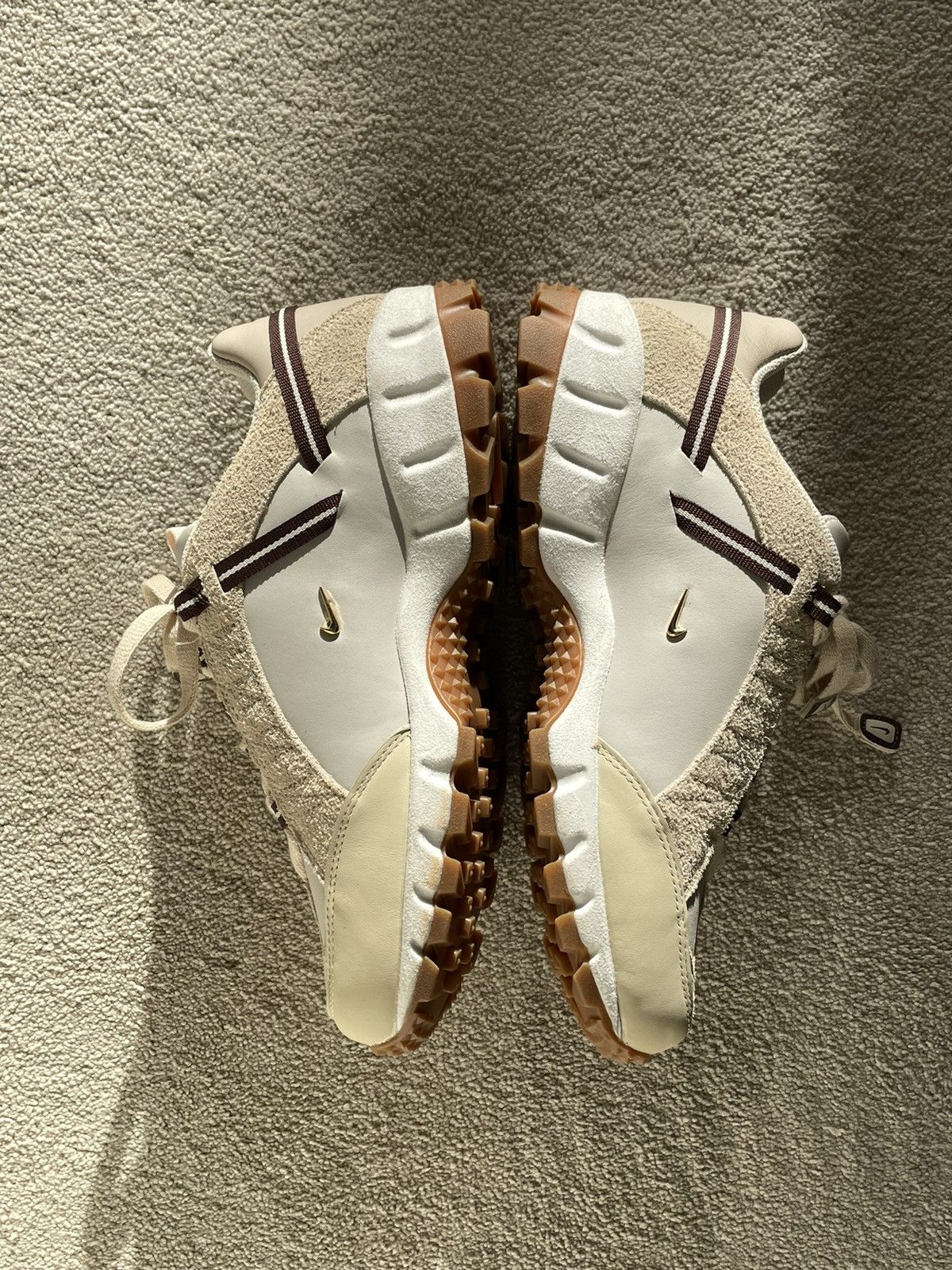 Jacquemus × Nike NEW Nike Air Humara LX x Jacquemus US 10 / EU 43 Size US 10 / EU 43 - 9 Thumbnail