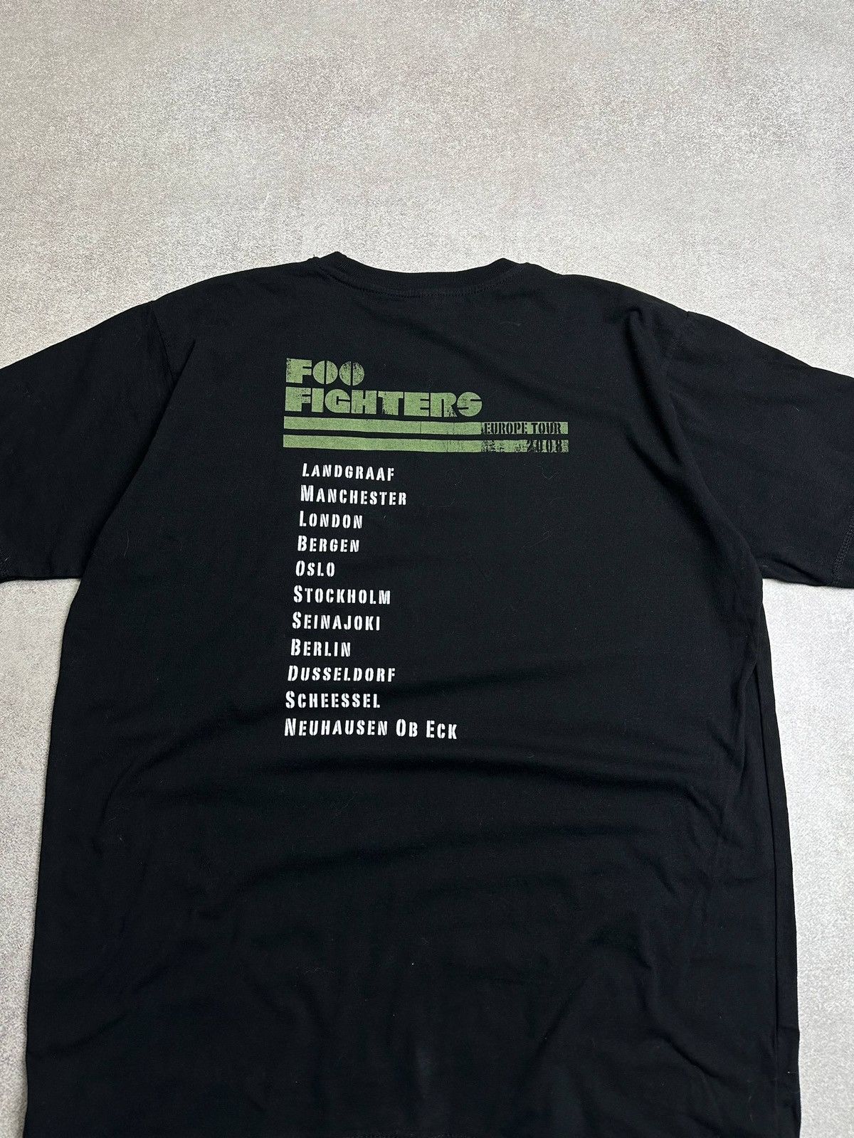 Band Tees Vintage 2007 Foo Fighters European Tour T Shirt Size US L / EU 52-54 / 3 - 7 Thumbnail