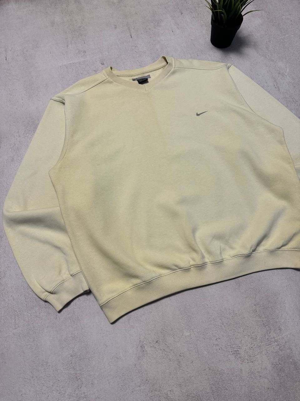 Vintage Vintage Nike Sweatshirt Mini Logo Baggy Crewneck Y2K 90s Size US L / EU 52-54 / 3 - 2 Thumbnail
