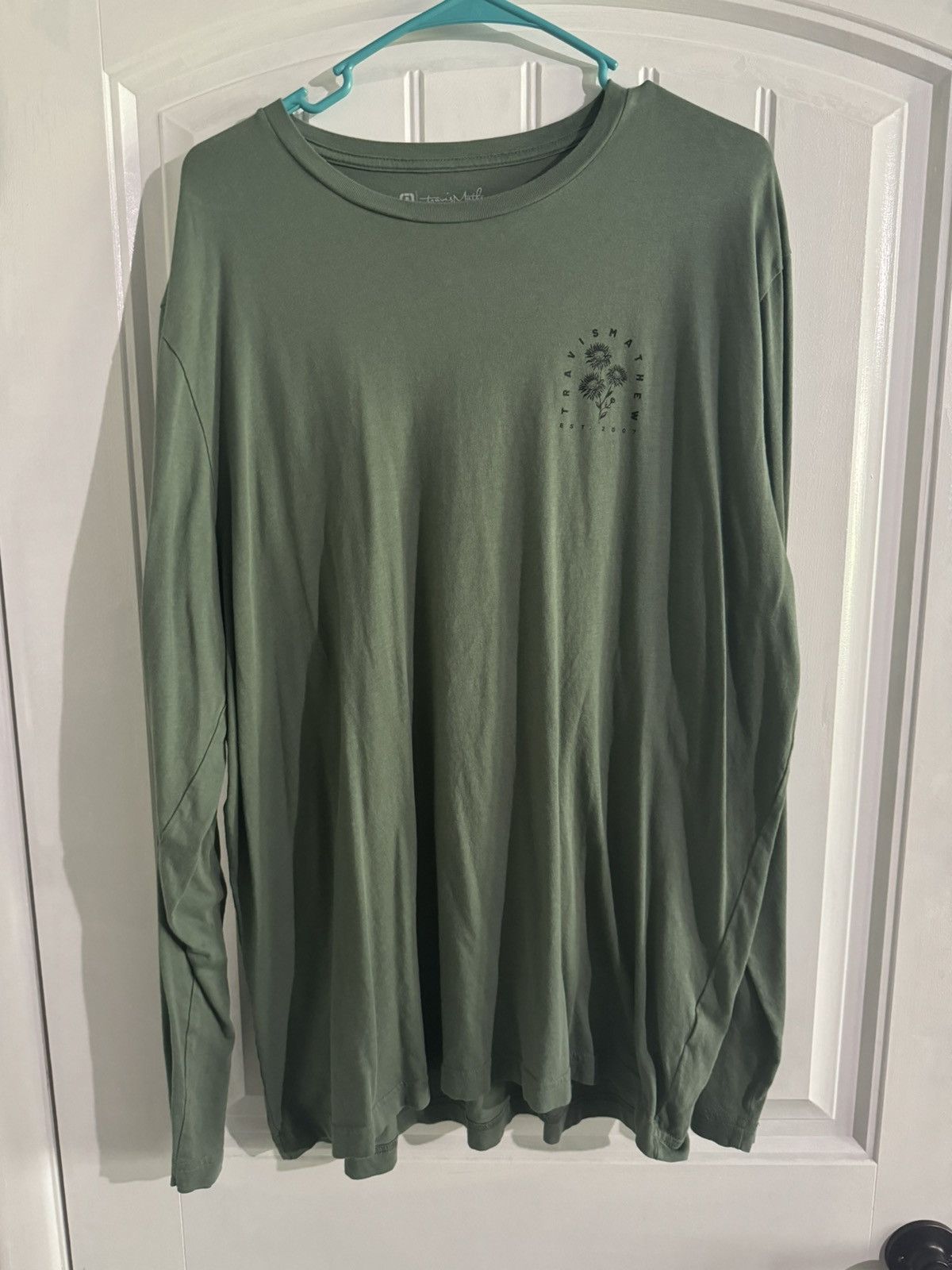 TravisMathew sunflower travis mathew long sleeve Size US XXL / EU 58 / 5 - 1 Thumbnail