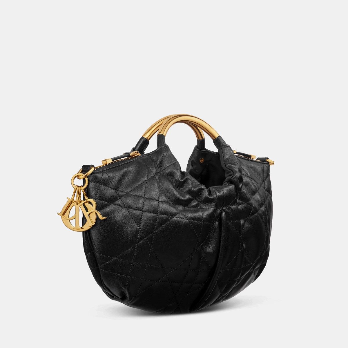o1bcso1str0226 Size:OS/Walk In Purse in Black