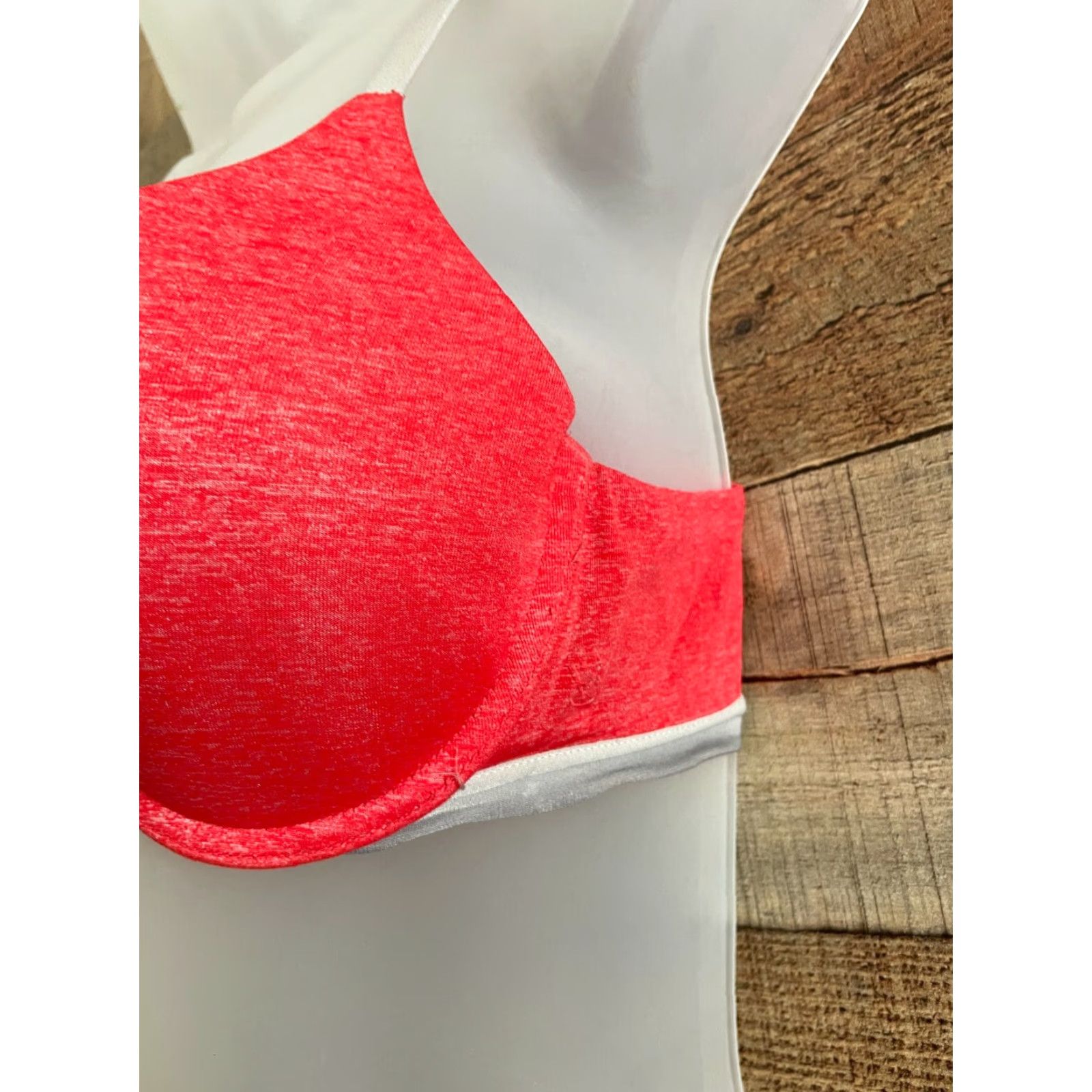 Victoria's Secret Victoria's Secret Red PERFECT SHAPE 34B Bra full coverage women 34B Size ONE SIZE - 2 Thumbnail