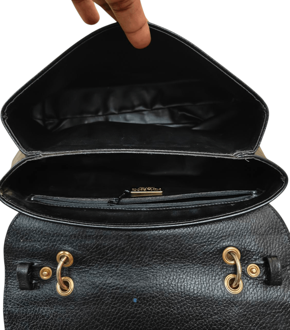 Nina Ricci 💥LAST CALL💥 Vintage Nina Ricci Black Leather Handbag Size ONE SIZE - 8 Thumbnail