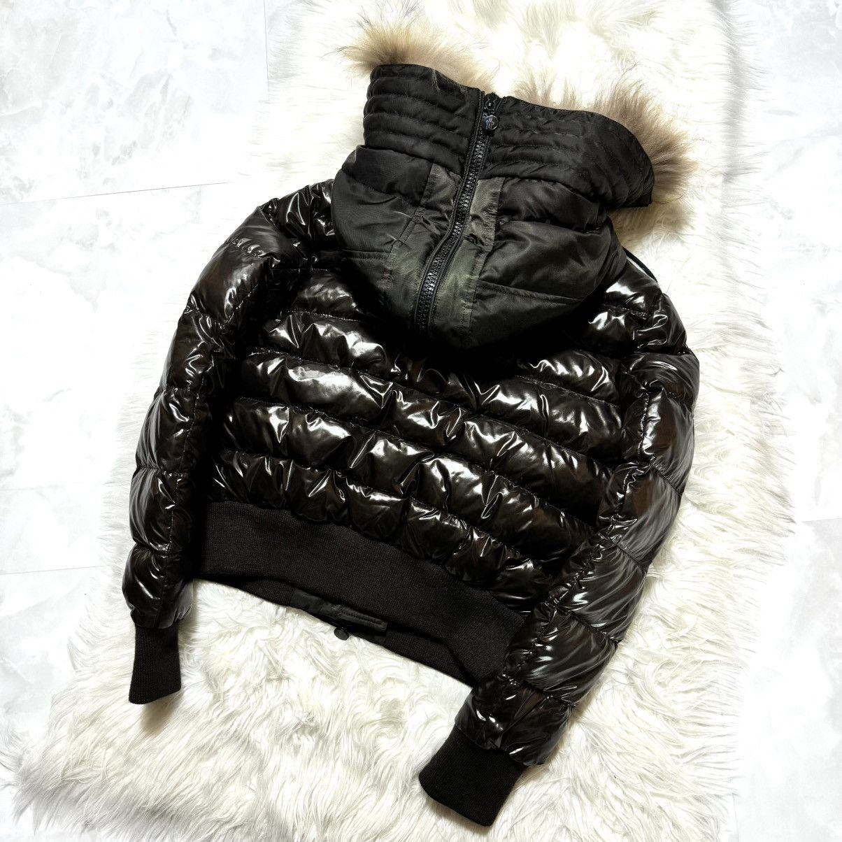 Moncler Moncler DESNA raccoon fur switching puffer down jacket Size XS / US 0-2 / IT 36-38 - 10 Thumbnail