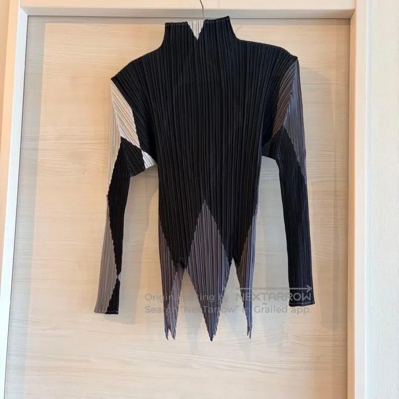 Issey Miyake Issey Miyake Black and White Color-blocked Ruched High-nec Size L / US 10 / IT 46 - 3 Thumbnail