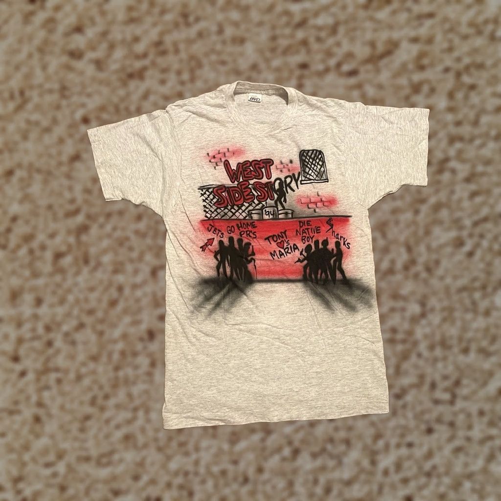 Vintage VINTAGE West Side Story 1994 T-Shirt Air Brushed Design Single Stitch Adult L Gray BVD Shirt Men Stitch 1990s Mens Size US L / EU 52-54 / 3 - 1 Thumbnail