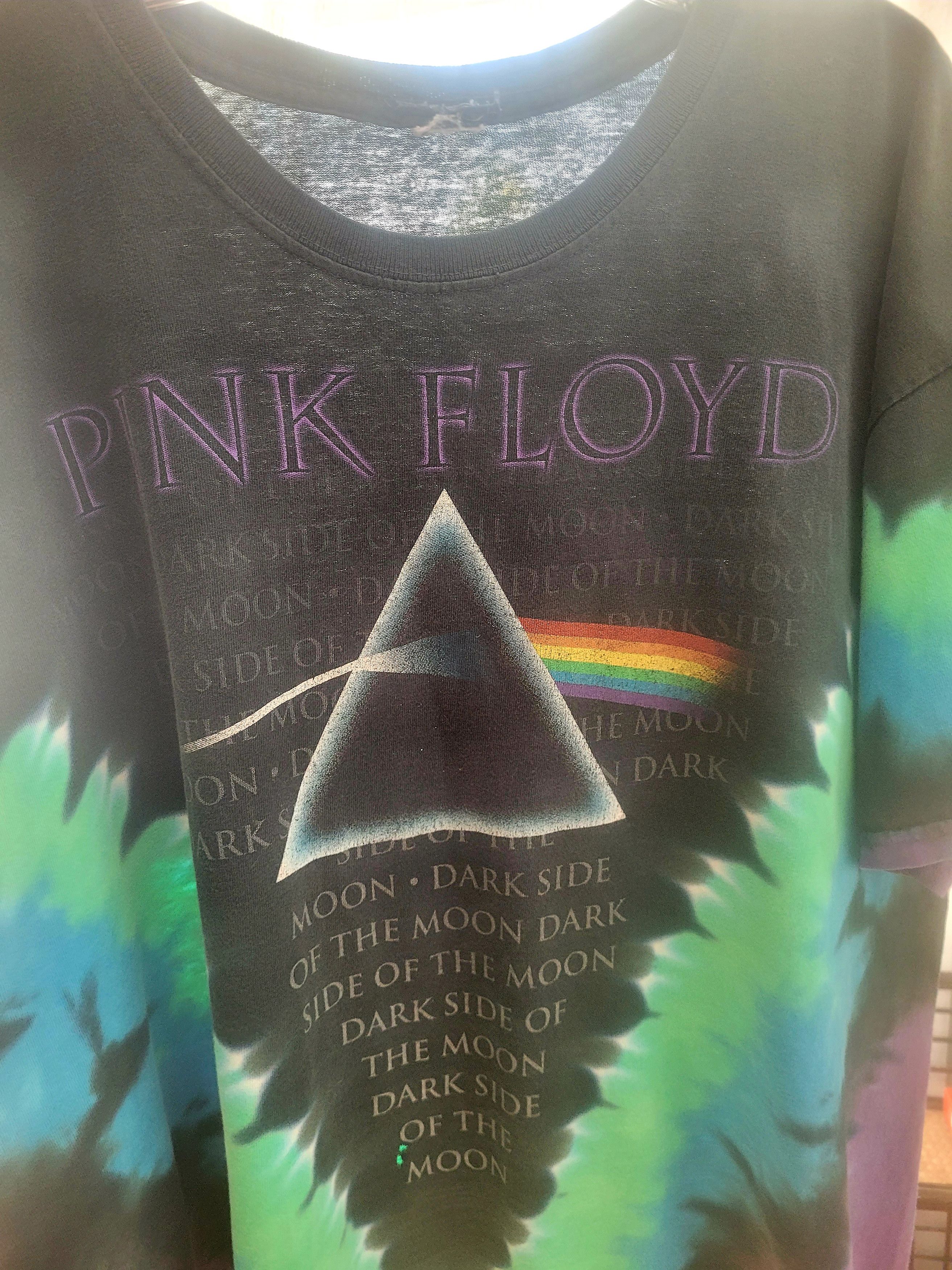 Other Vintage 2004 Pink Floyd DSOTM Tee Size US XL / EU 56 / 4 - 3 Thumbnail