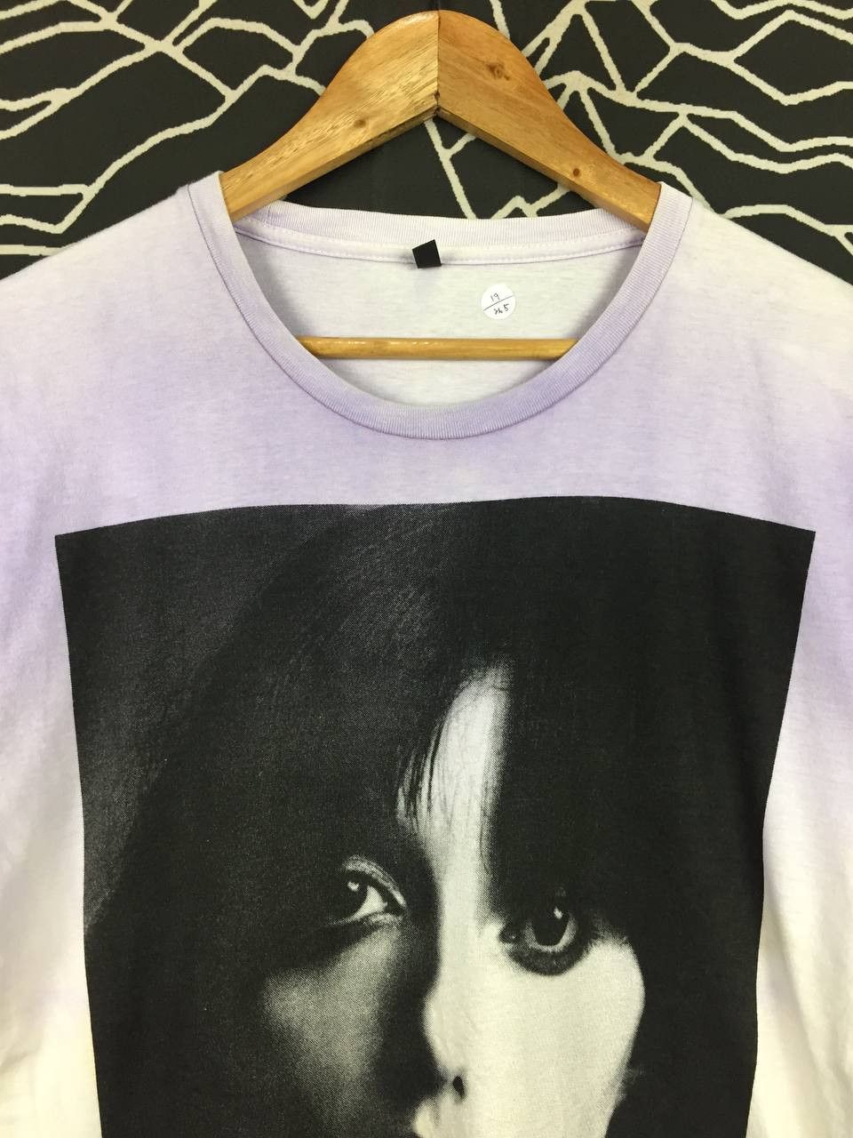 Vintage Fade Wash Smoking Girl Retro Indie Streetwear Tee Size US M / EU 48-50 / 2 - 3 Thumbnail