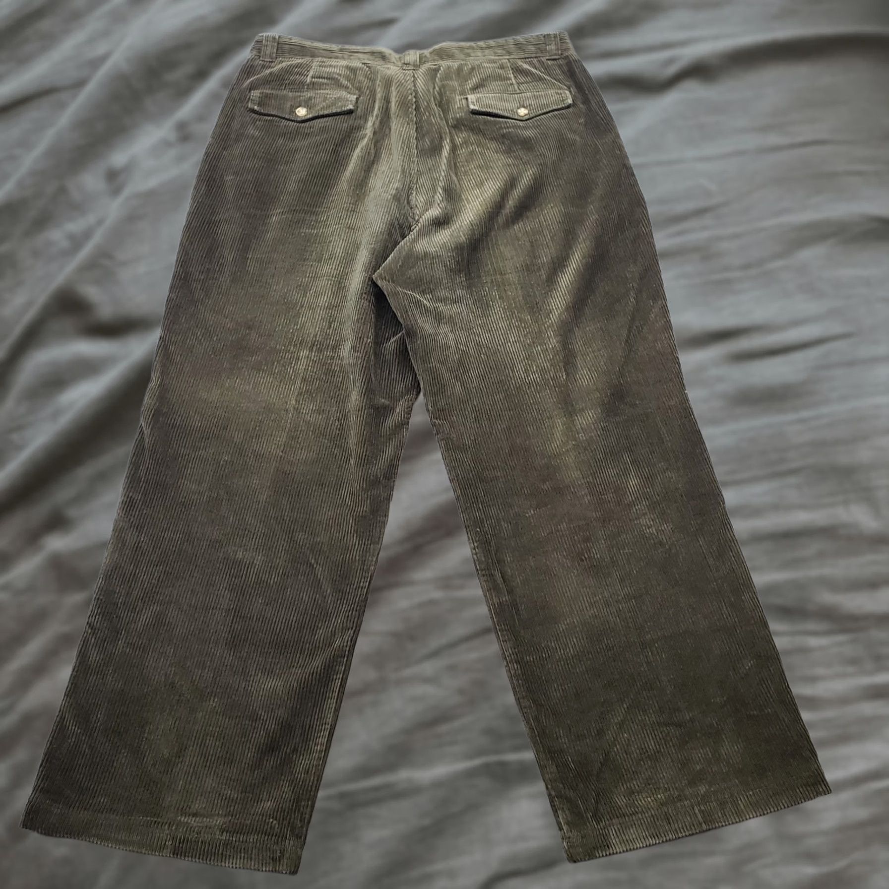 Vintage Prefab Mens 38 Green Corduroy Pants Regular Fit Belt Loop Straight Leg Shirt? Size US 38 / EU 54 - 1 Thumbnail