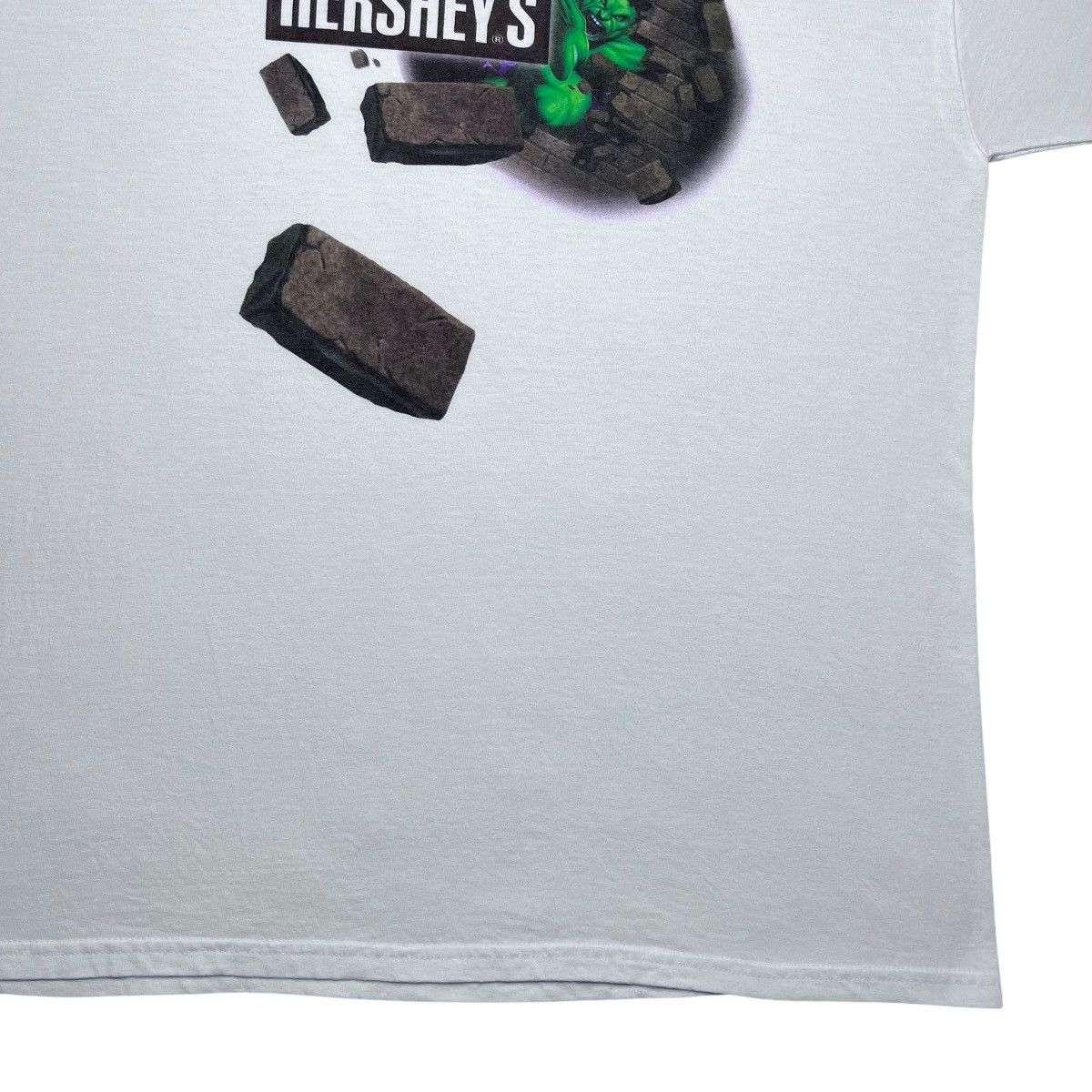 Marvel Comics 2003 Marvel The Incredible Hulk Hersheys Chocolate Promo Tee Size US XL / EU 56 / 4 - 6 Thumbnail
