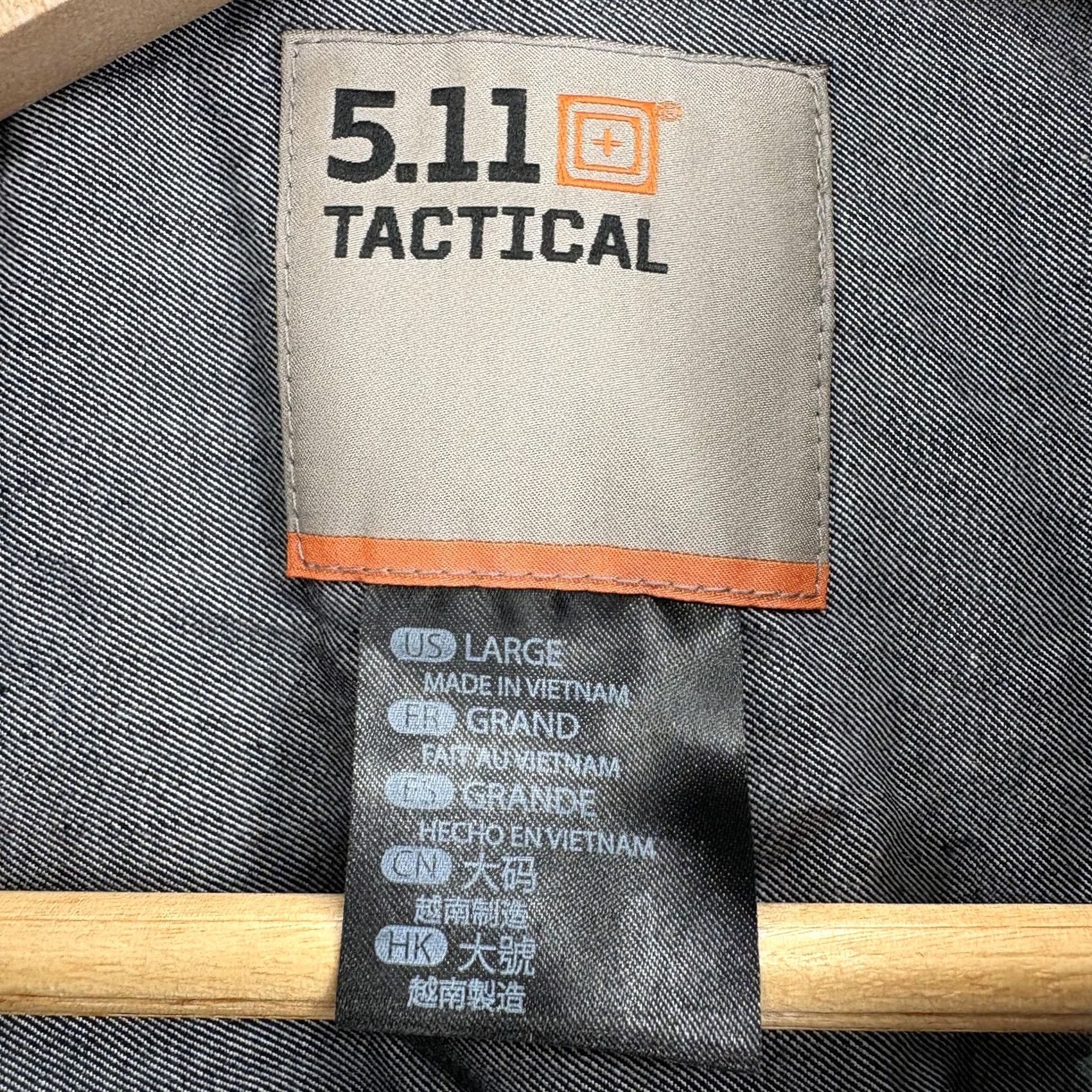 Vintage 5.11 Tactical Echo Long Sleeve Shirt Mens L Gray Plaid Button-Up Snap Pocket Embroidered Casual Fall Cotton Polyester Cotton/Polyester подходят Mens Size US L / EU 52-54 / 3 - 4 Thumbnail