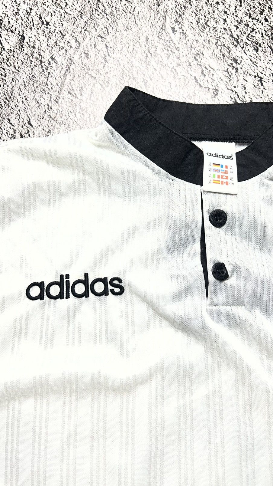 Adidas VTG 90’s adidas originals vintage jersey t shirt template Size US XL / EU 56 / 4 - 3 Thumbnail