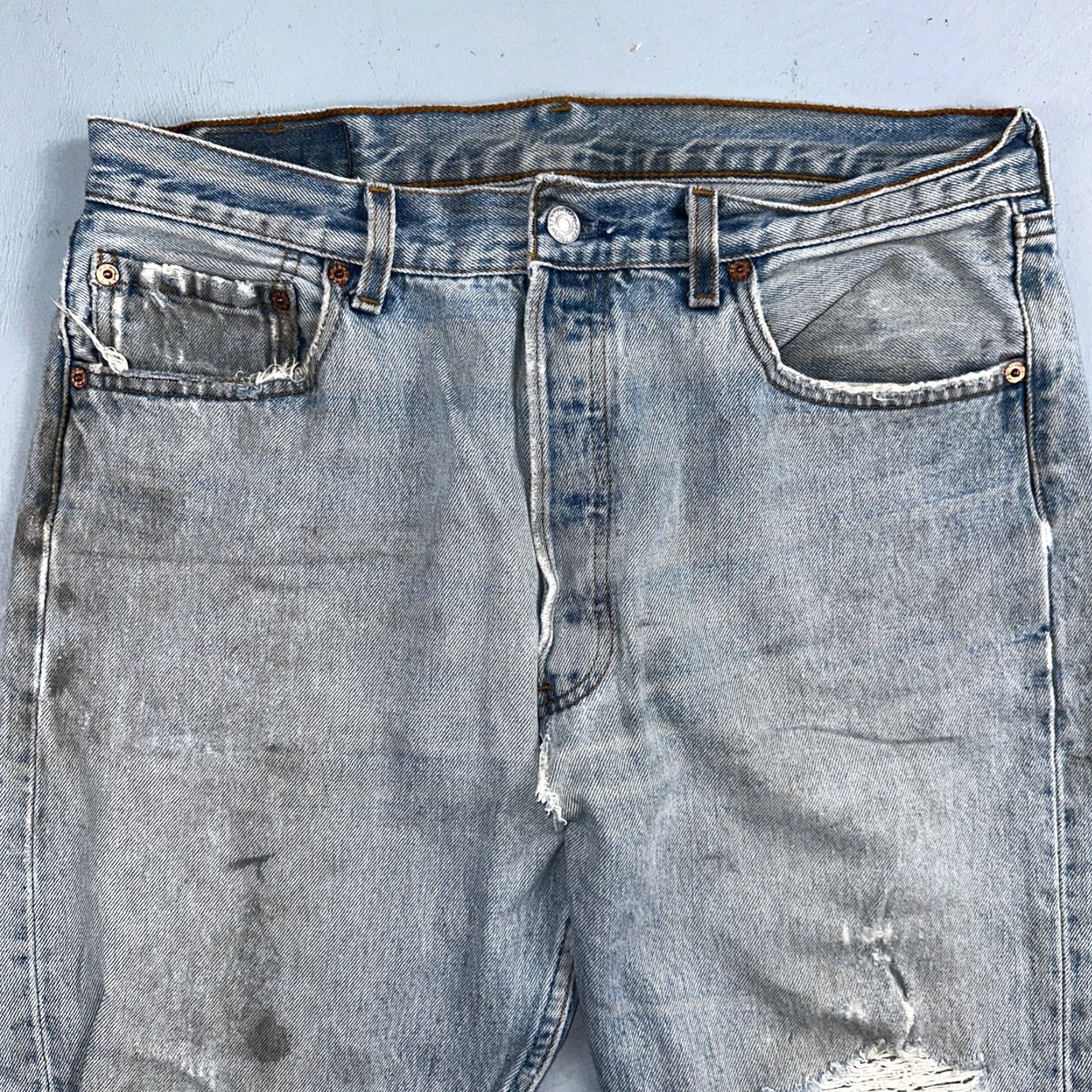 Levi's VINTAGE Levi's 501 Jeans Men Adult Medium Straight Leg 34x34 90s USA Blue Denim Size US 34 / EU 50 - 2 Thumbnail
