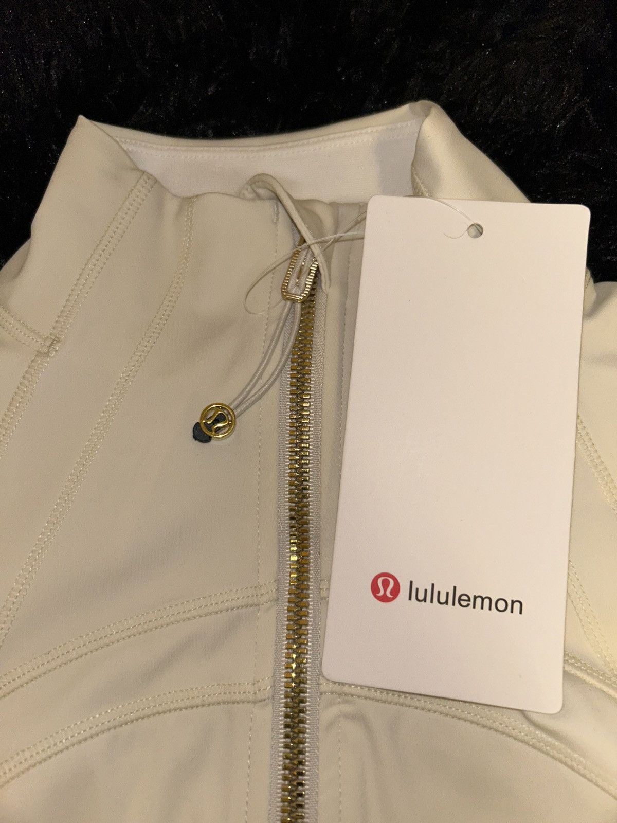 Lululemon Lululemon top cream color Size S / US 4 / IT 40 - 3 Thumbnail