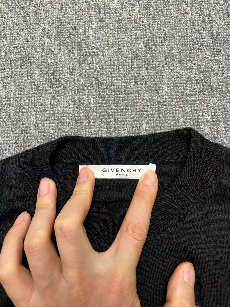 Givenchy Givenchy Classic Logo Black Sweater 2506-Nextarrow Size US XS / EU 42 / 0 - 5 Thumbnail