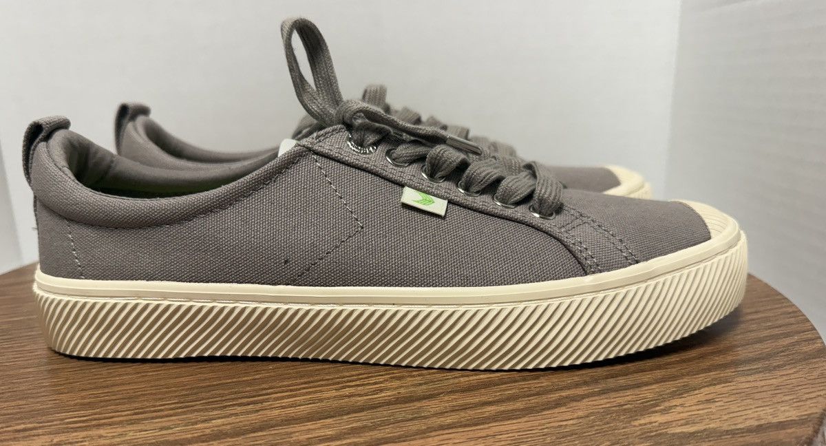 Other Cariuma Unisex Grey Organic Cotton Canvas Neon Sneakers Size US 9.5 / IT 39.5 - 5 Thumbnail