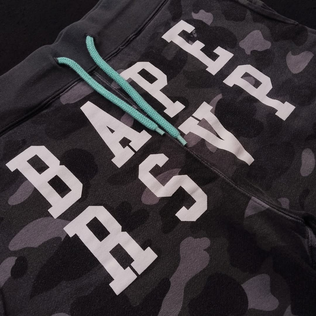 Bape 2015 Bape x RSVP Camo Sweatshort Size US 30 / EU 46 - 2 Thumbnail