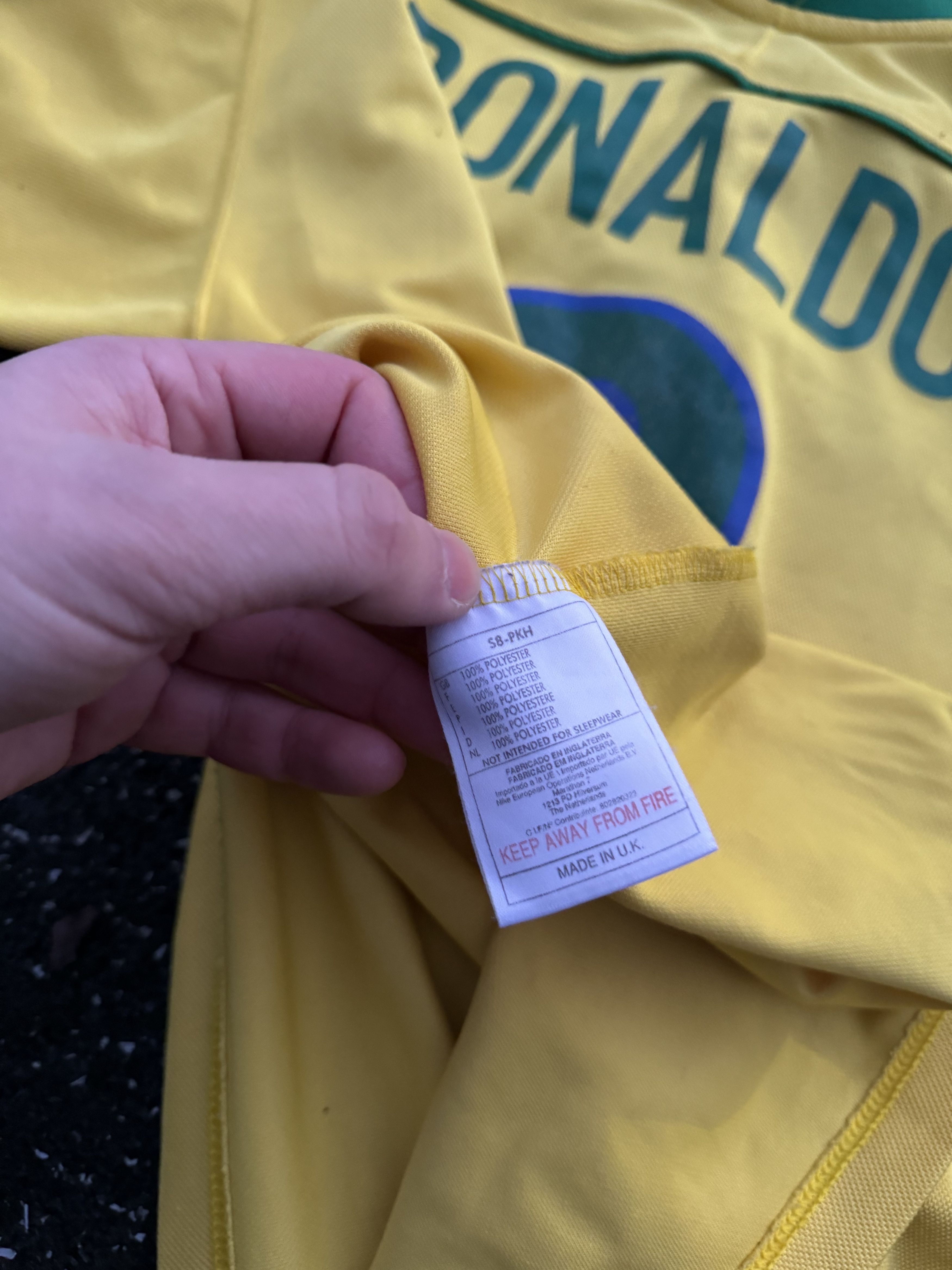 Nike × Vintage 1998 Nike Brasil Ronaldo Vintage & Rare Jersey Football Size US L / EU 52-54 / 3 - 5 Thumbnail