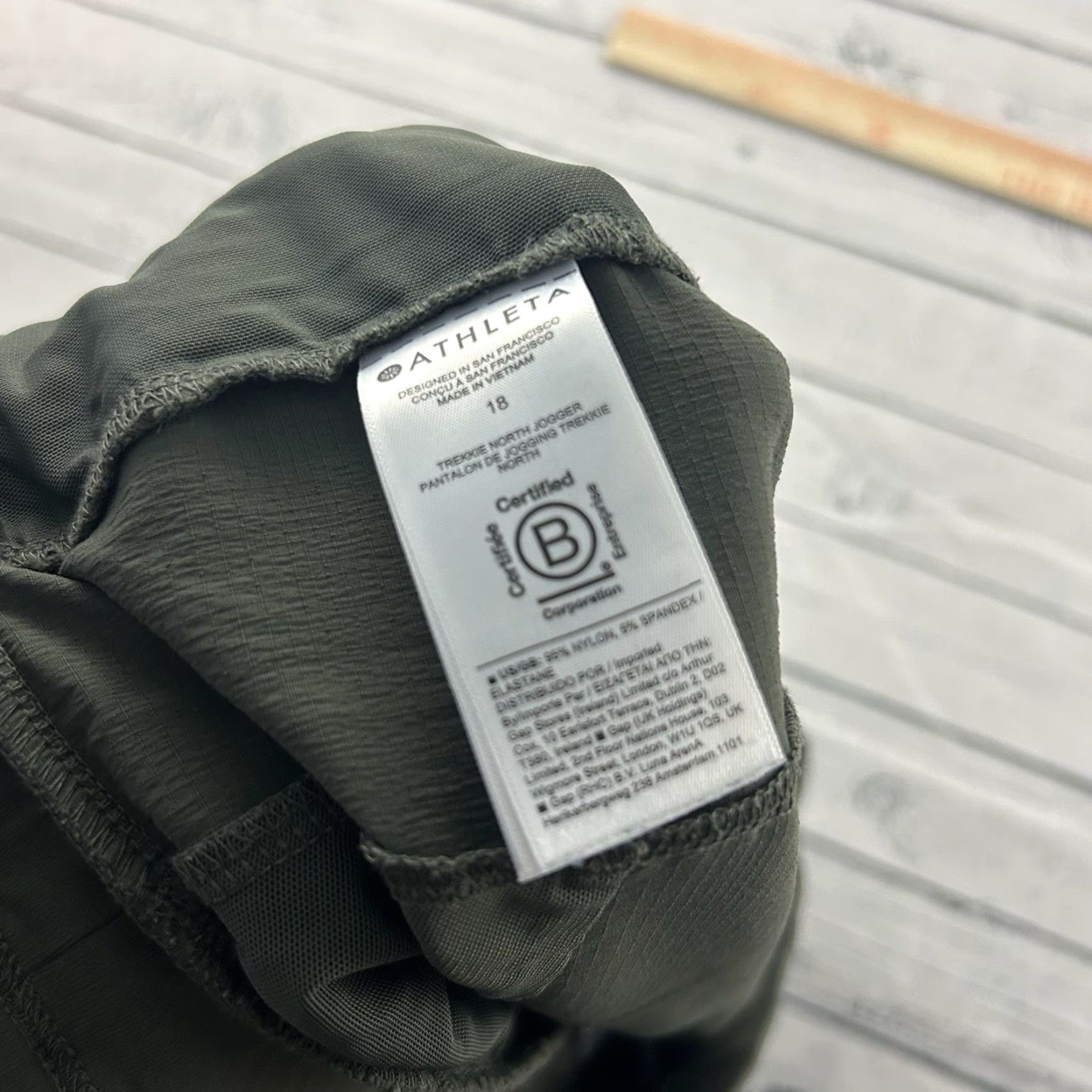 Athleta Athleta Trekkie Jogger Pants Women's 18 Green Zip Pocket Athletic Pants Boys? Size 40" / US 18 - 5 Thumbnail
