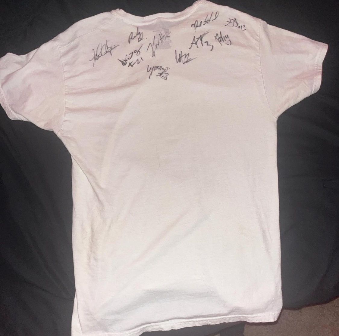 Hanes Autographed Shirt Size US M / EU 48-50 / 2 - 1 Thumbnail