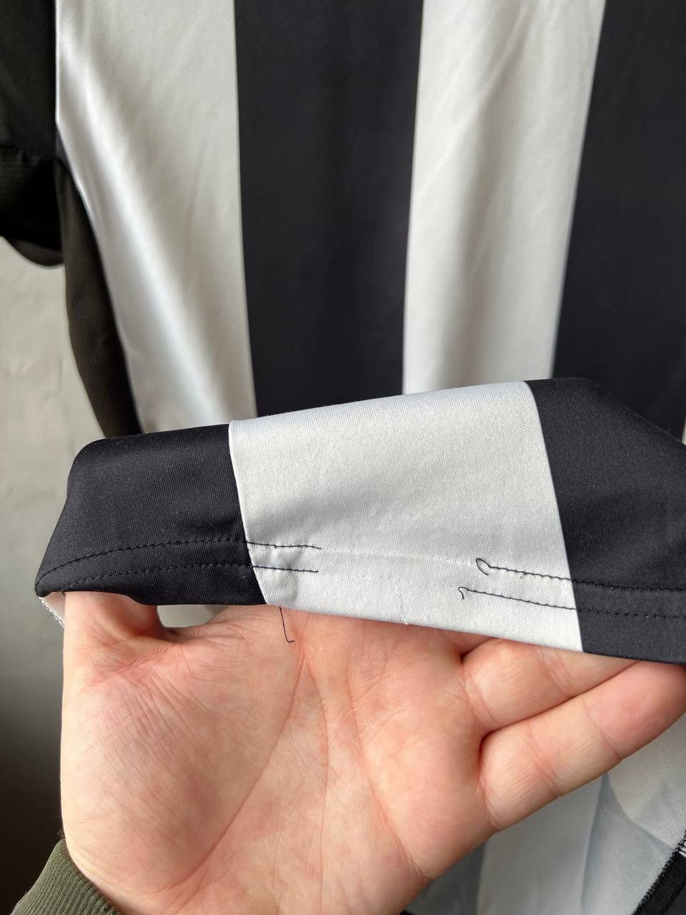Puma 2016/17 NEWCASTLE UNITED HOME SOCCER JERSEY FOOTBALL SHIRT L Size US S / EU 44-46 / 1 - 21 Thumbnail