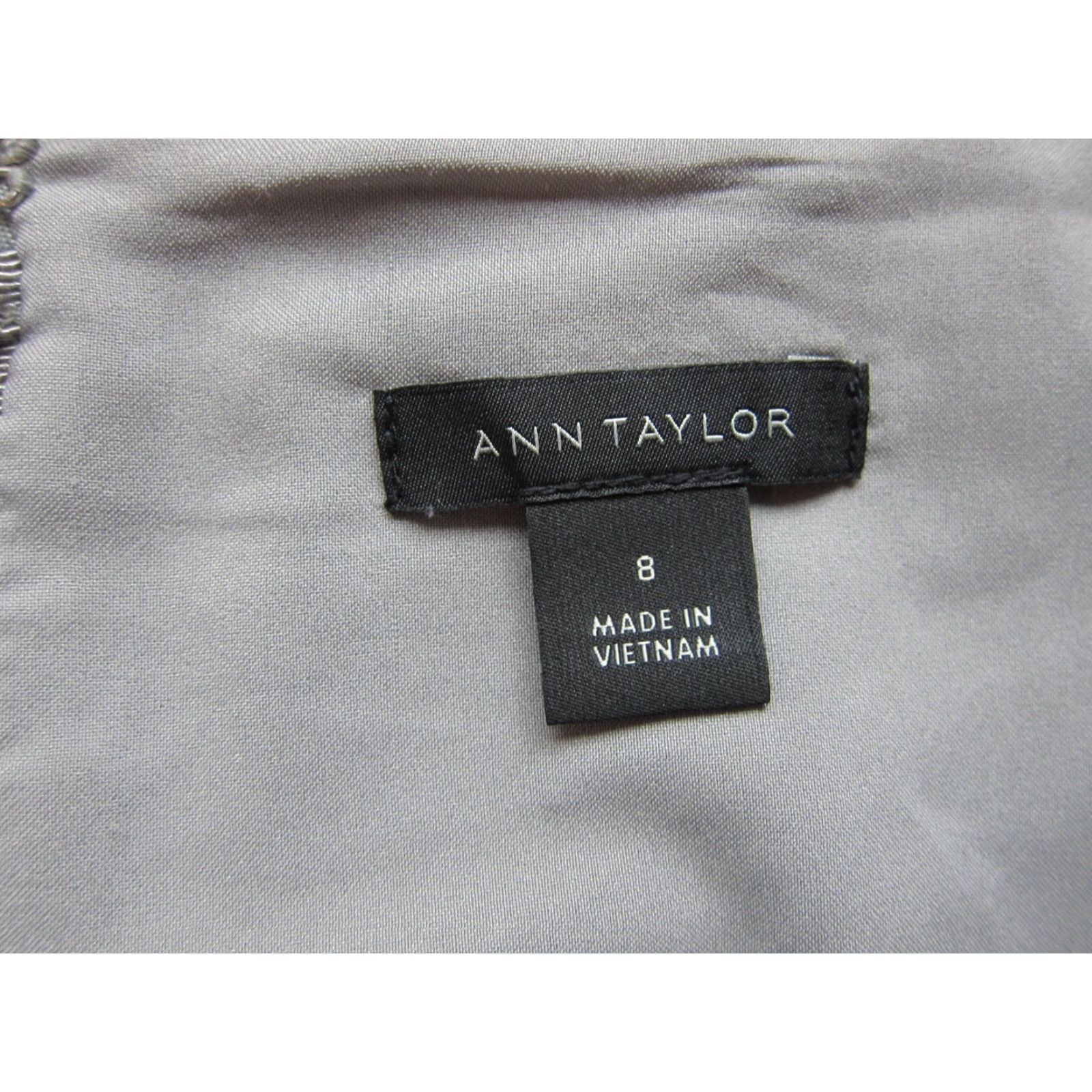 Ann Taylor VINTAGE Ann Taylor Rayon Stretch Grey Sleeveless Sheath Classic Work Dress 8 Size M / US 6-8 / IT 42-44 - 3 Thumbnail