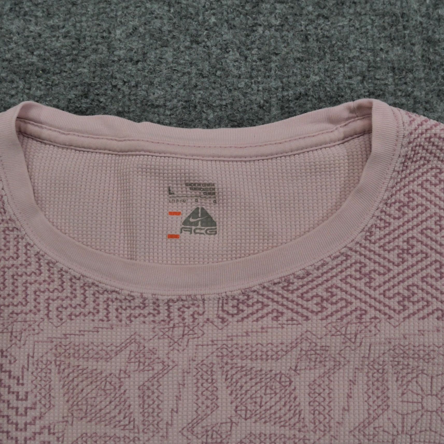 Nike Nike ACG Shirt Womens L Pink Thermal Waffle Knit All Over Print Y2K Size L / US 10 / IT 46 - 4 Thumbnail