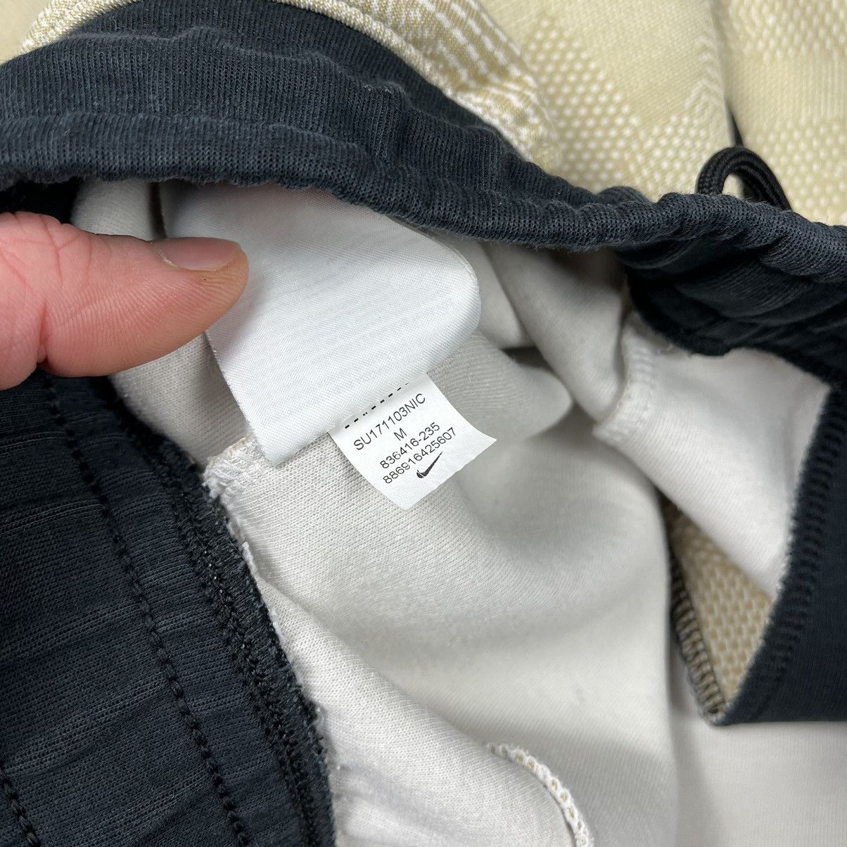 Nike Nike Tech Fleece beige camo drill track pants Size US 32 / EU 48 - 9 Thumbnail