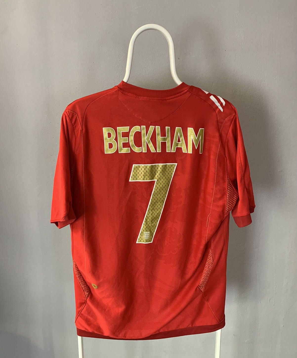 Umbro ENGLAND UMBRO 2006 WORLD CUP Soccer Jersey #7 Beckham Size US M / EU 48-50 / 2 - 4 Thumbnail